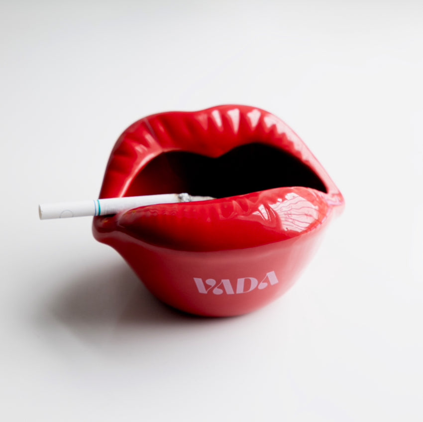 Kiss tray